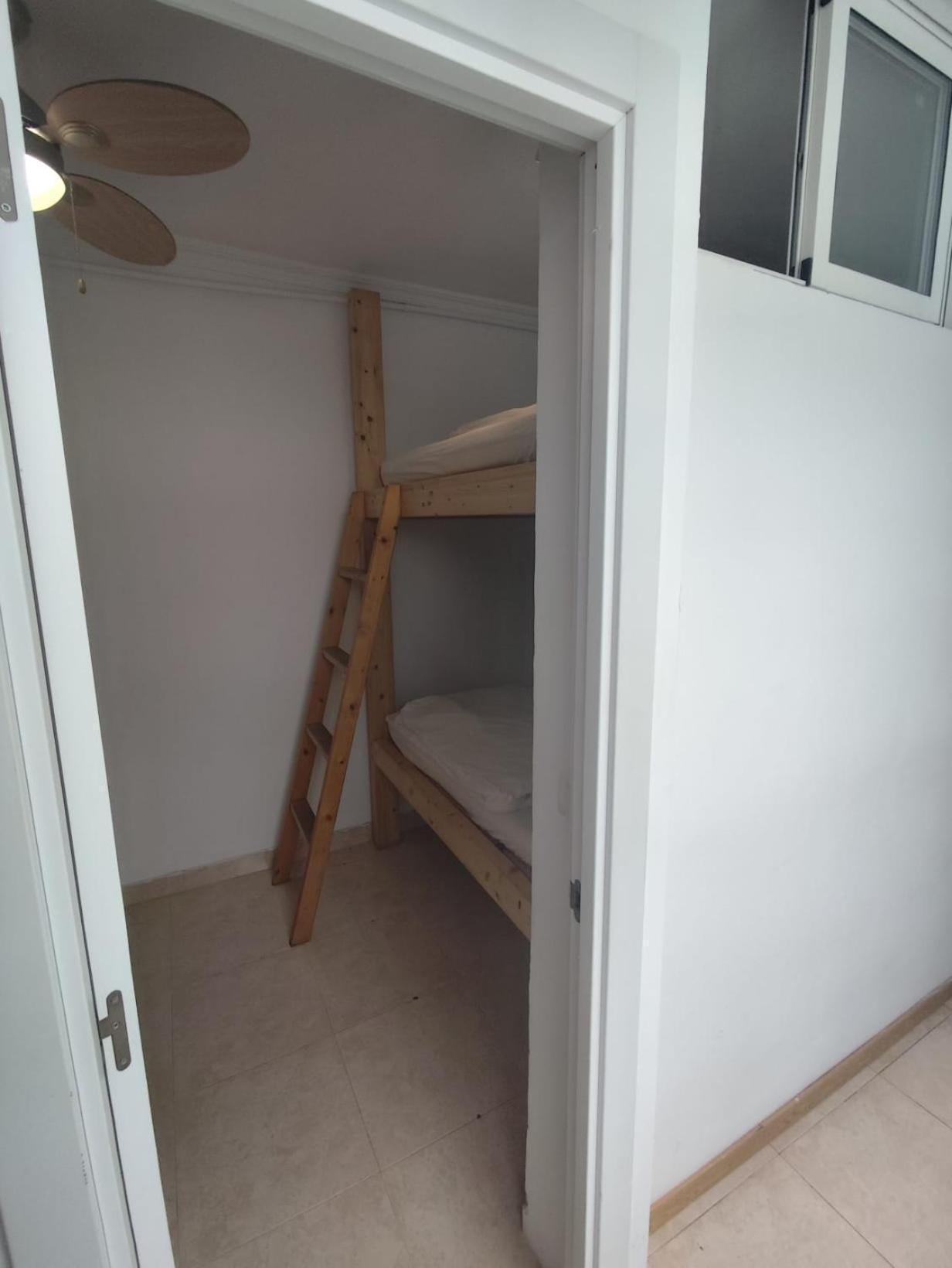 La Ventana Azul Surf Hostel Λας Πάλμας ντε Γκραν Κανάρια Εξωτερικό φωτογραφία